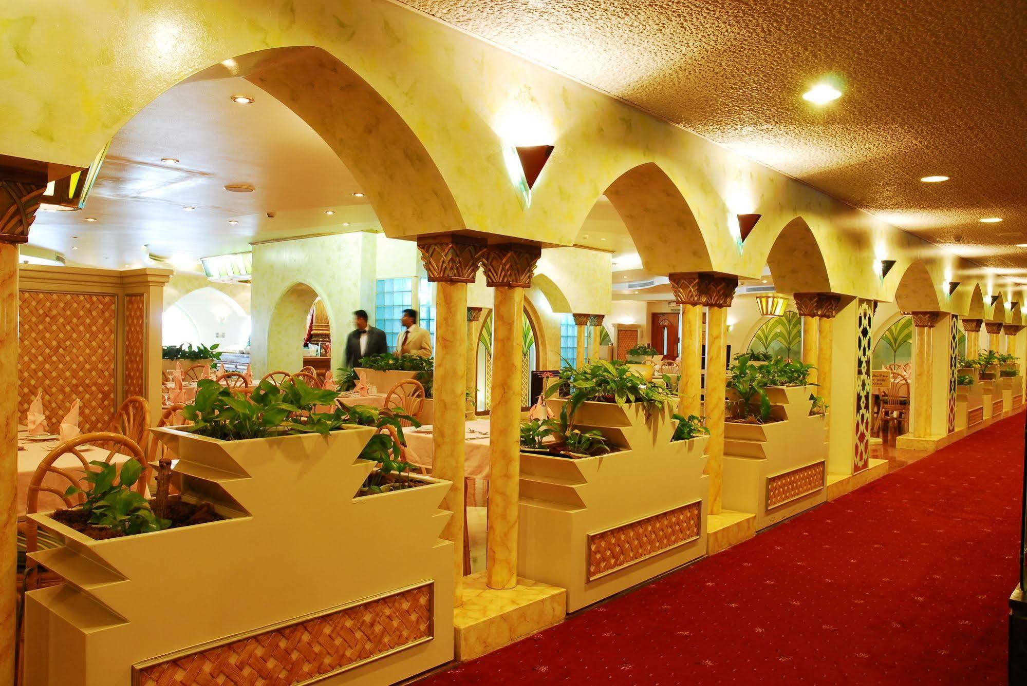Dhahran International Hotel Exterior photo
